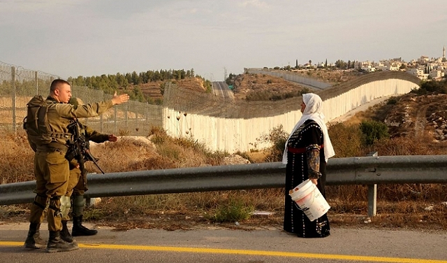 الاحتلال يصعّد من سياسية اعتقال الغزيين مواطني الضفة