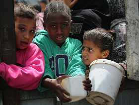 "الأغذية العالمي" يغلق مخابزه بغزة إثر نقص الوقود والدقيق... "أونروا" تحذّر من ازدياد الوضع سوءًا