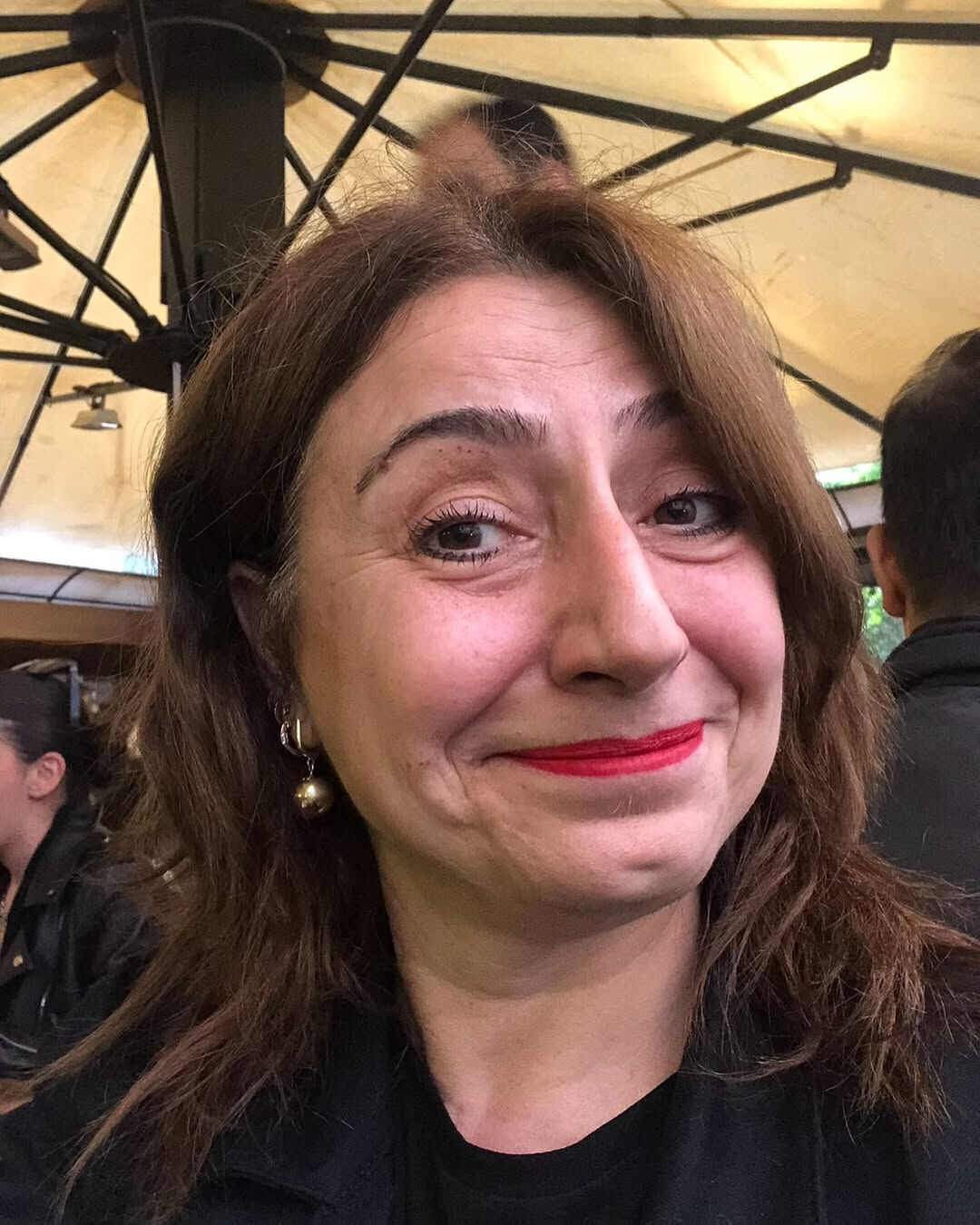 الموسم الجديد بدأ! أُعلن عن موعد إصدار "مدينة بعيدة" - الصورة ٢